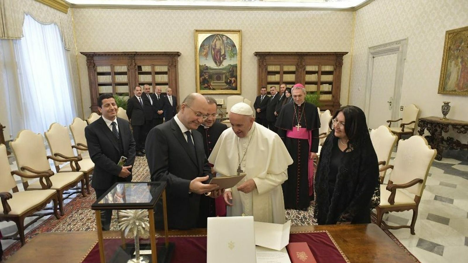 Francisco reivindica "la histórica presencia" de la comunidad creyente en el país