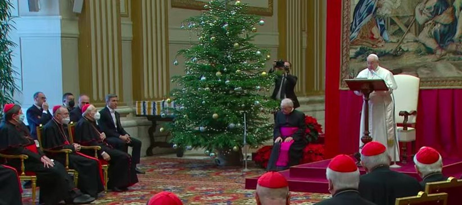 Francisco advierte a la Curia que la "humildad es requisito" para el Gobierno de la Iglesia