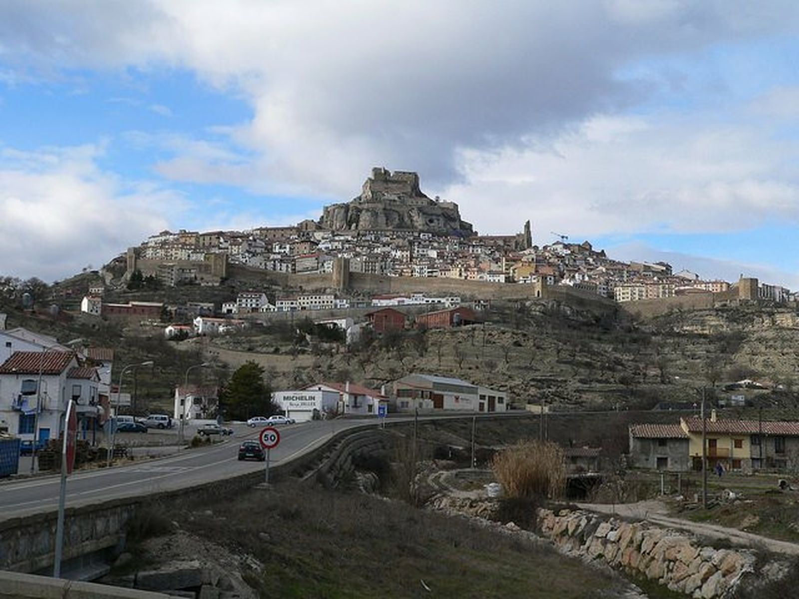 Morella con su castillo