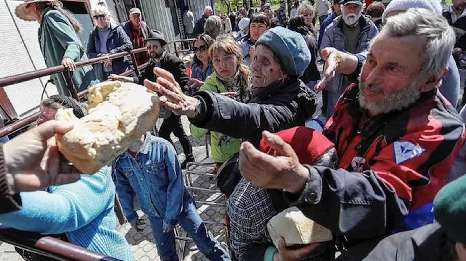 Las guerras crean "nuevos pobres"