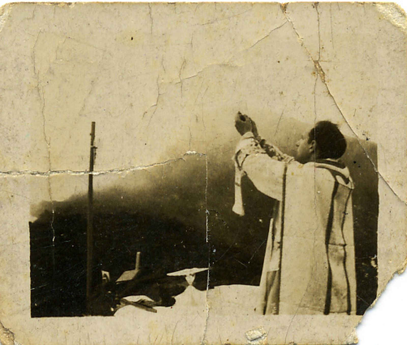 En el monte Fuji. Misa nada más llegar a Japón: "Nunca pensé al alzar aquellas manos que iba a sufrir tanto"