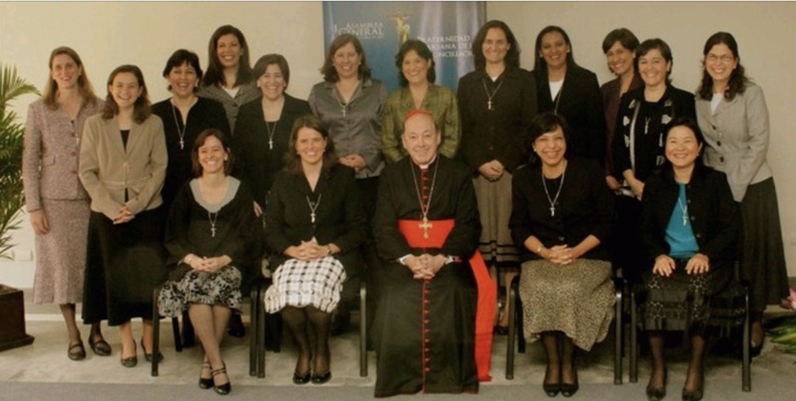 Cipriani con un grupo de Fraternas