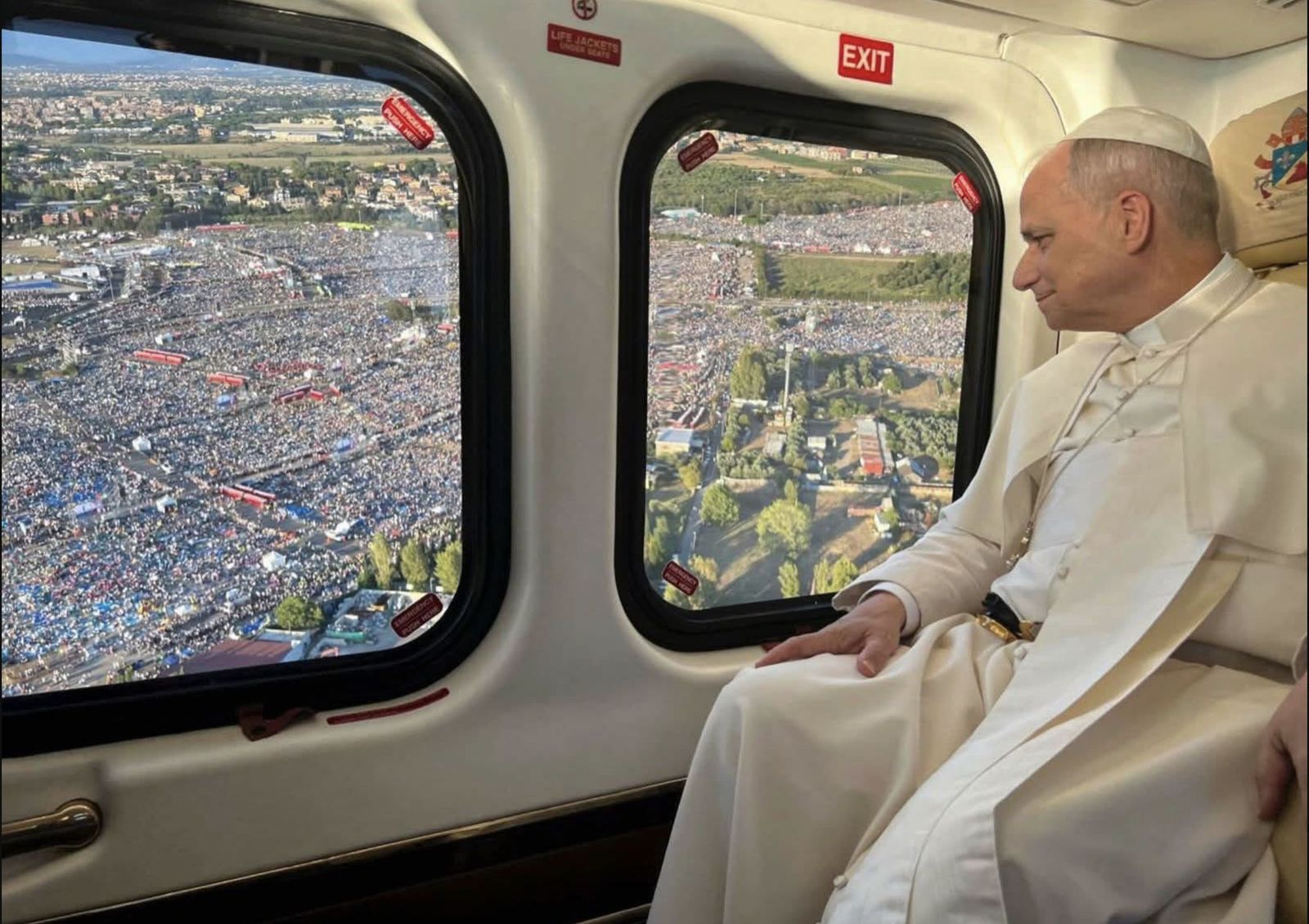 León XIV en el helicóptero