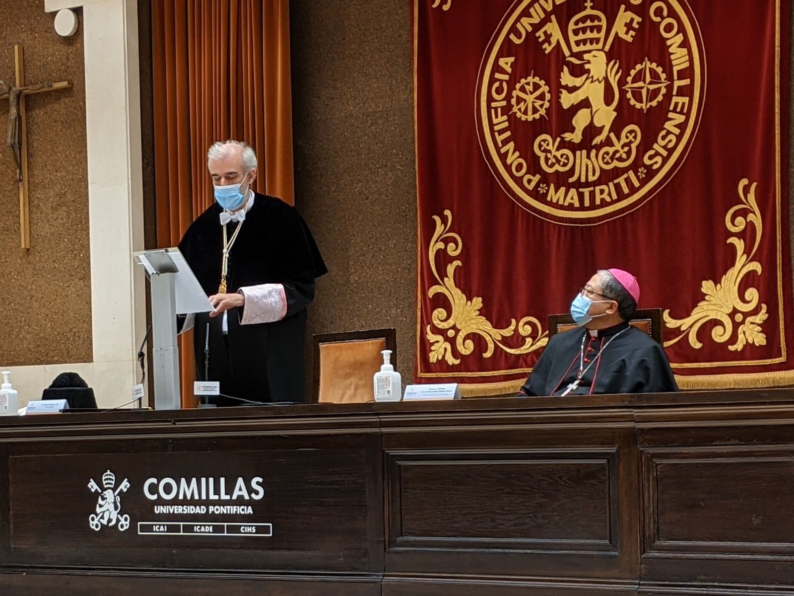 El rector de Comillas, con el nuncio Aúza