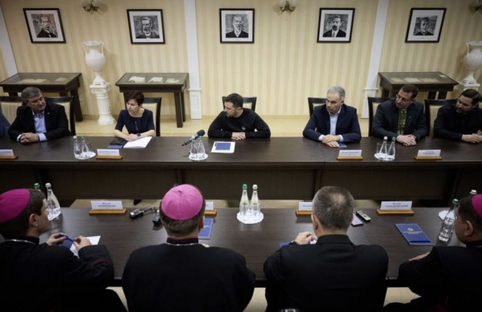 Zelensky, reunido con los obispos del país