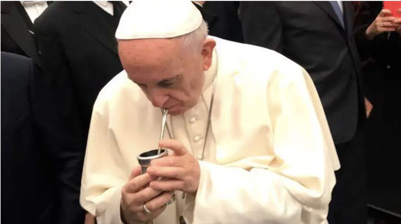 Francisco tomando mate