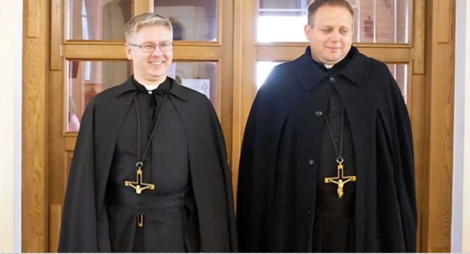 Sacerdotes Andrzej Yuchnevich y Pavel Lemekh