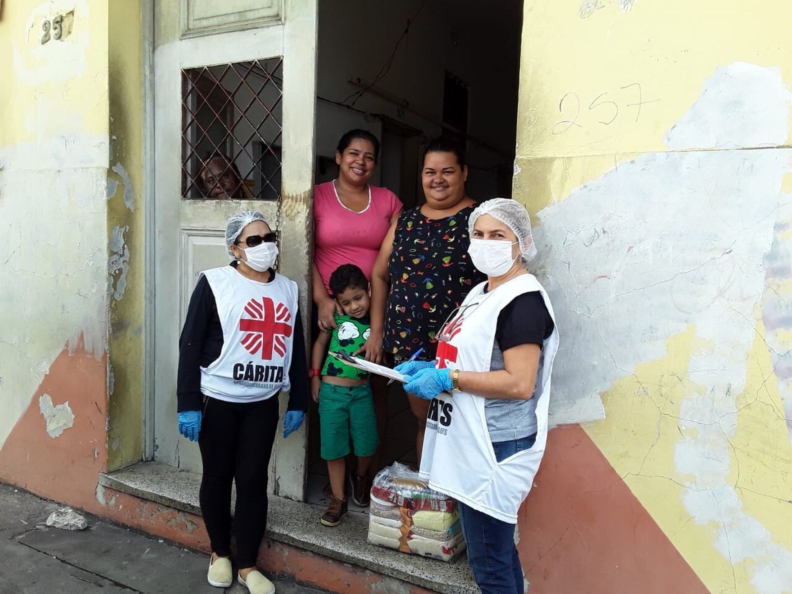 Caritas Manaos llega a los más necesitados