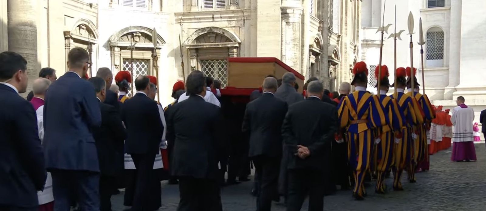 Traslado de los restos del Papa
