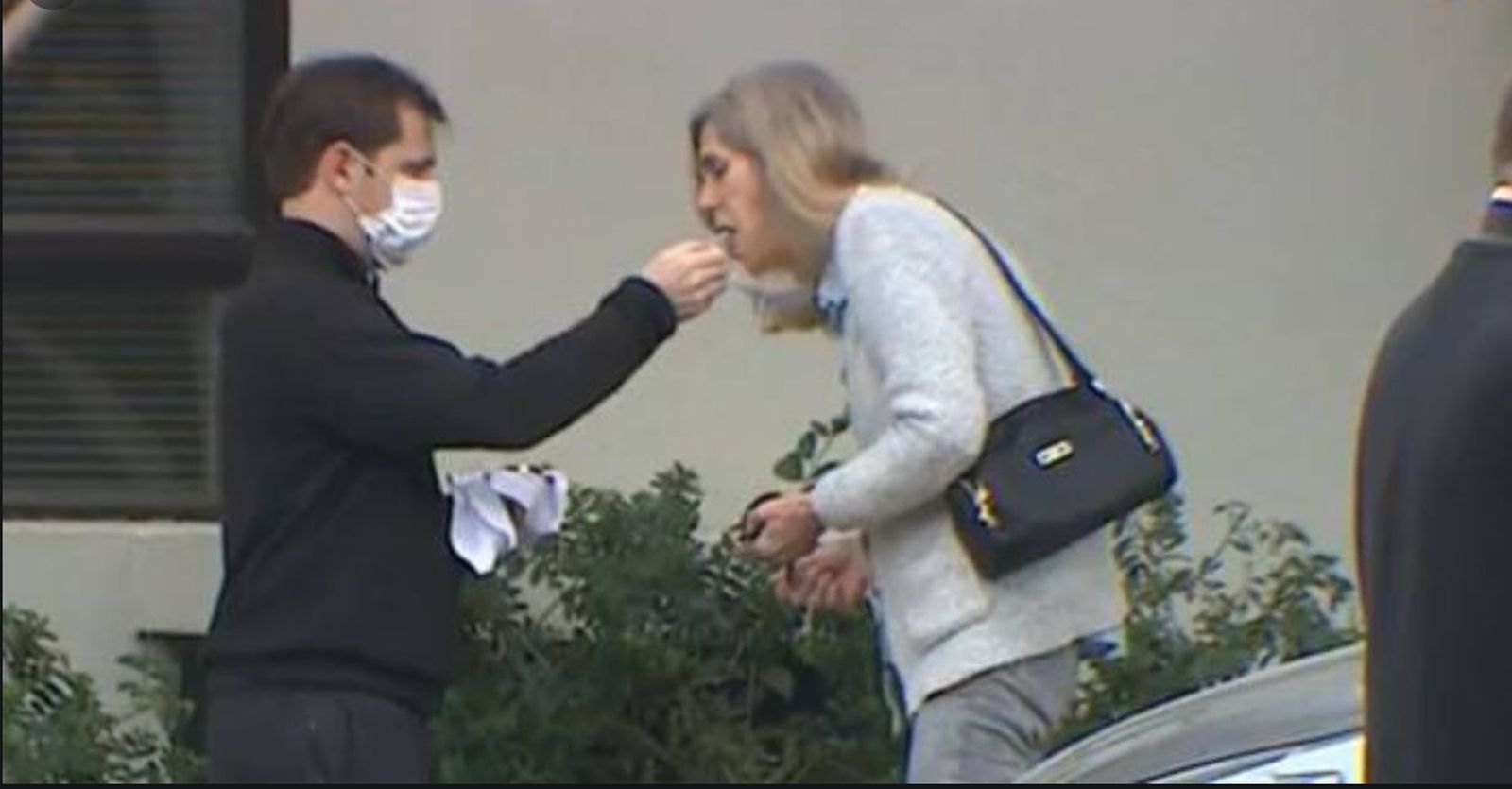 Comunión en la boca en Las Condes