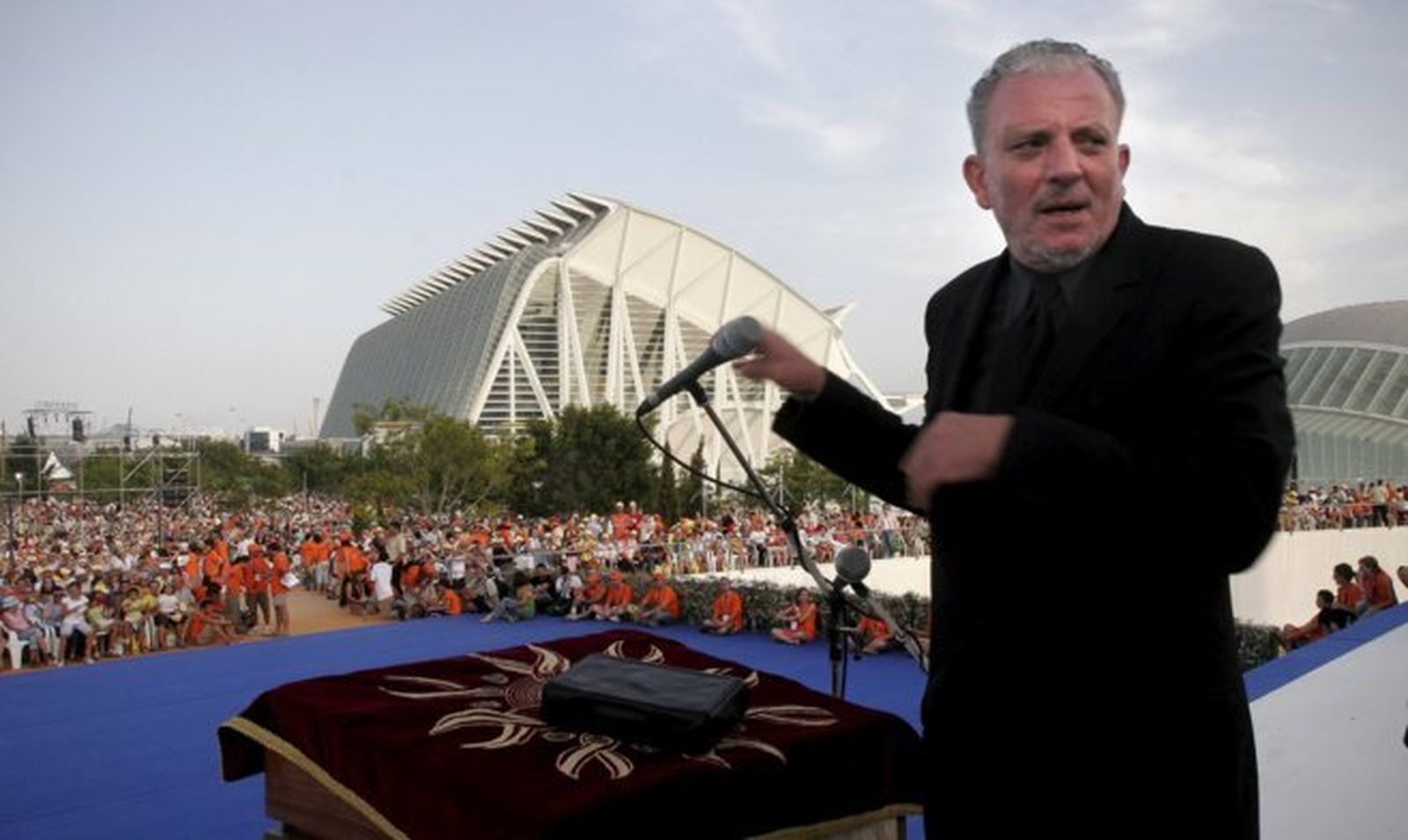 Kiko Argüello, en la misa de las familias en Valencia en 2006