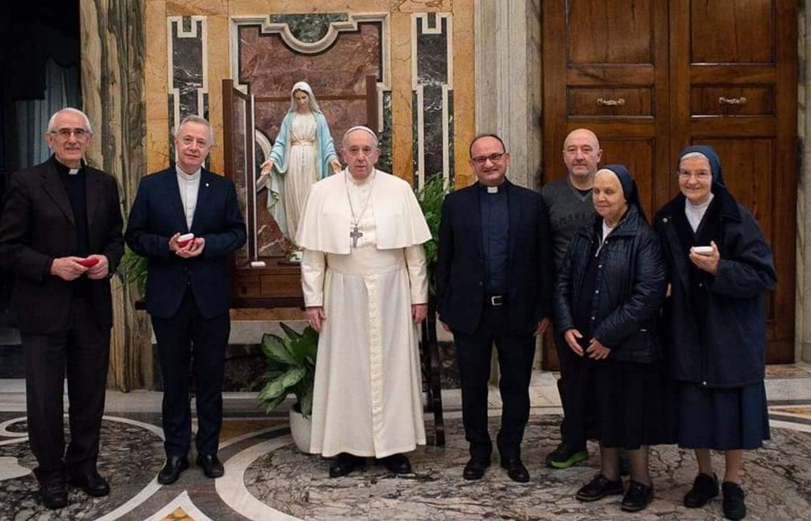 Iniciativa "María peregrina", la Virgen de la Medalla