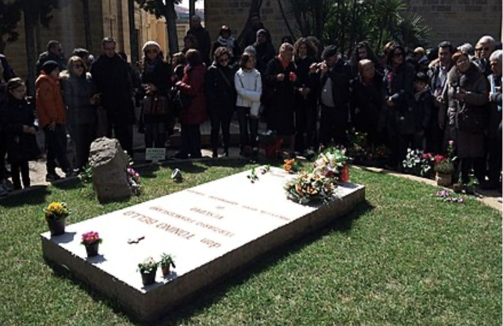 Ante la tumba de Tonino Bello