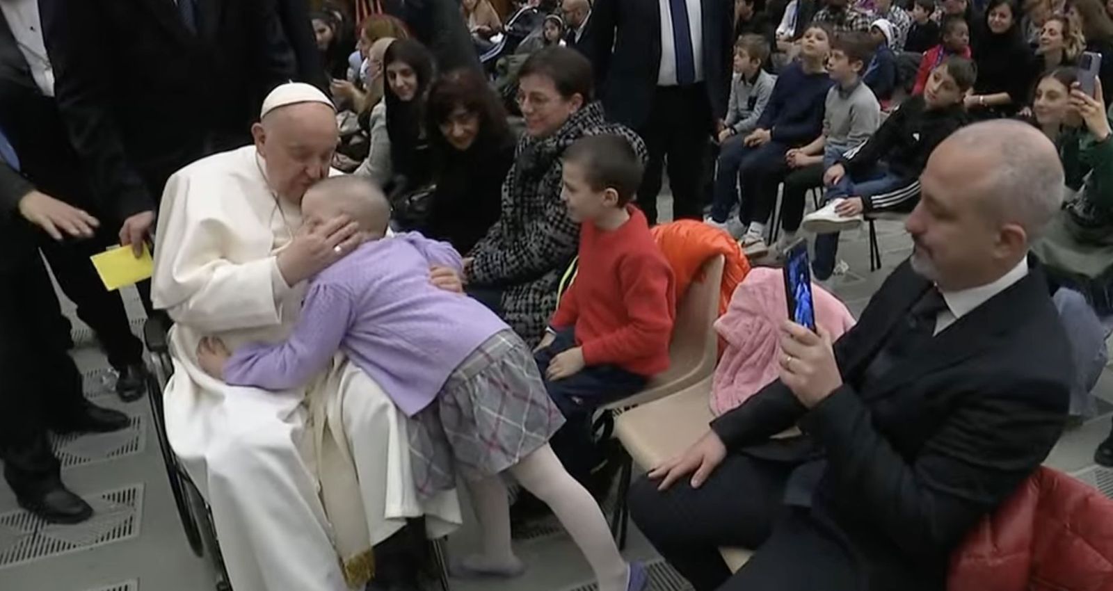 El Papa, a la comunidad del Bambino Gesú