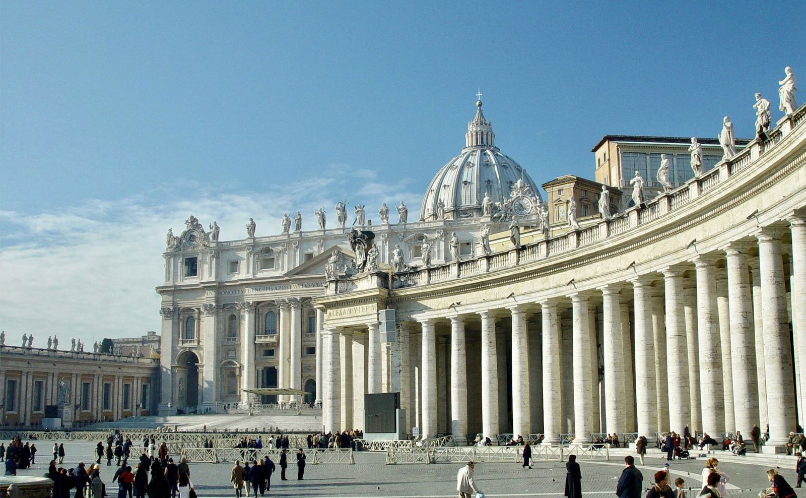 Plaza y basílica de San Pedro, en el Vaticano