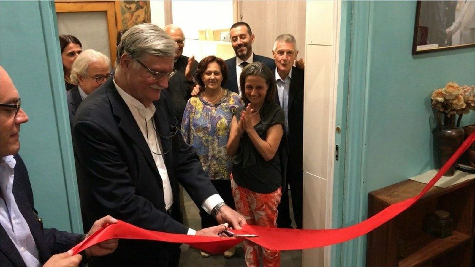 Inauguración del proyecto de farmacias de calle