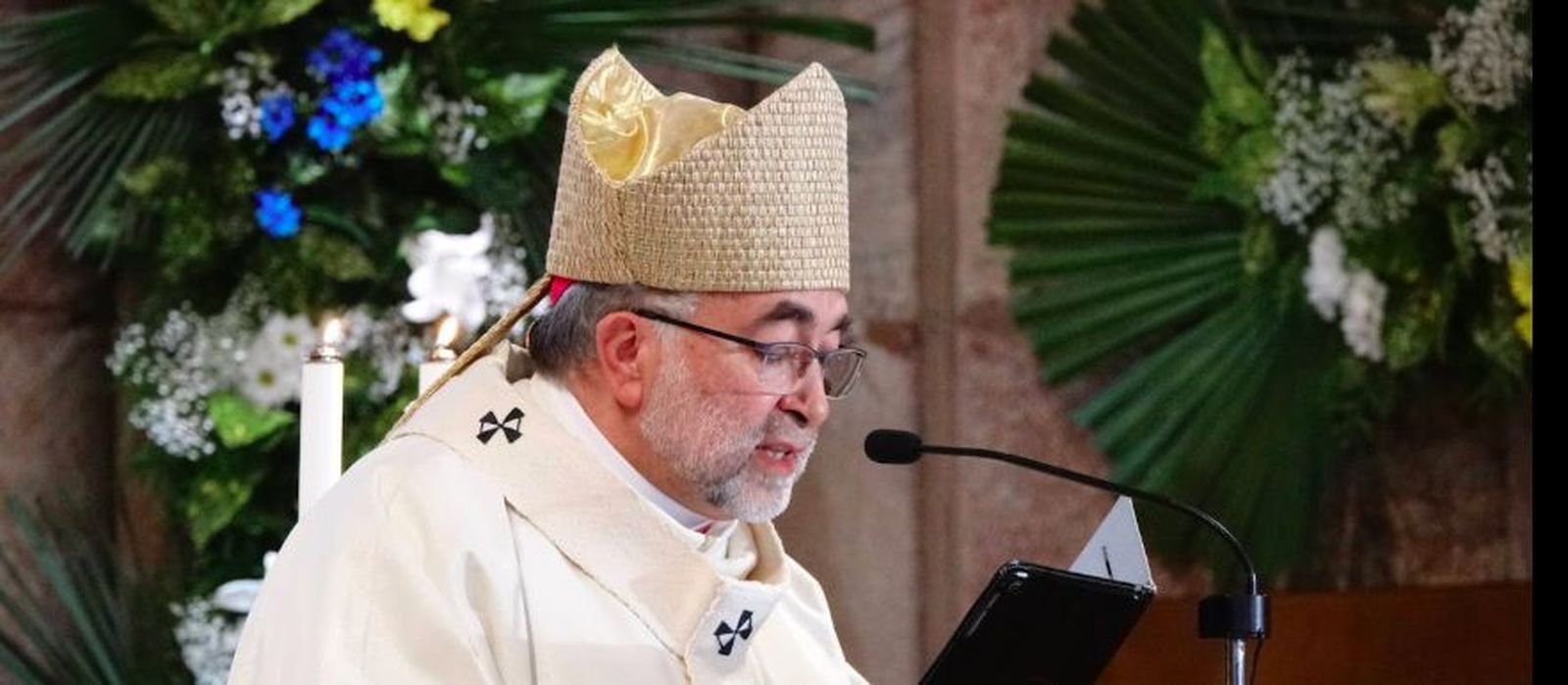 Sanz critica la la "demagogia feminista" que "no ayuda a la mujer"