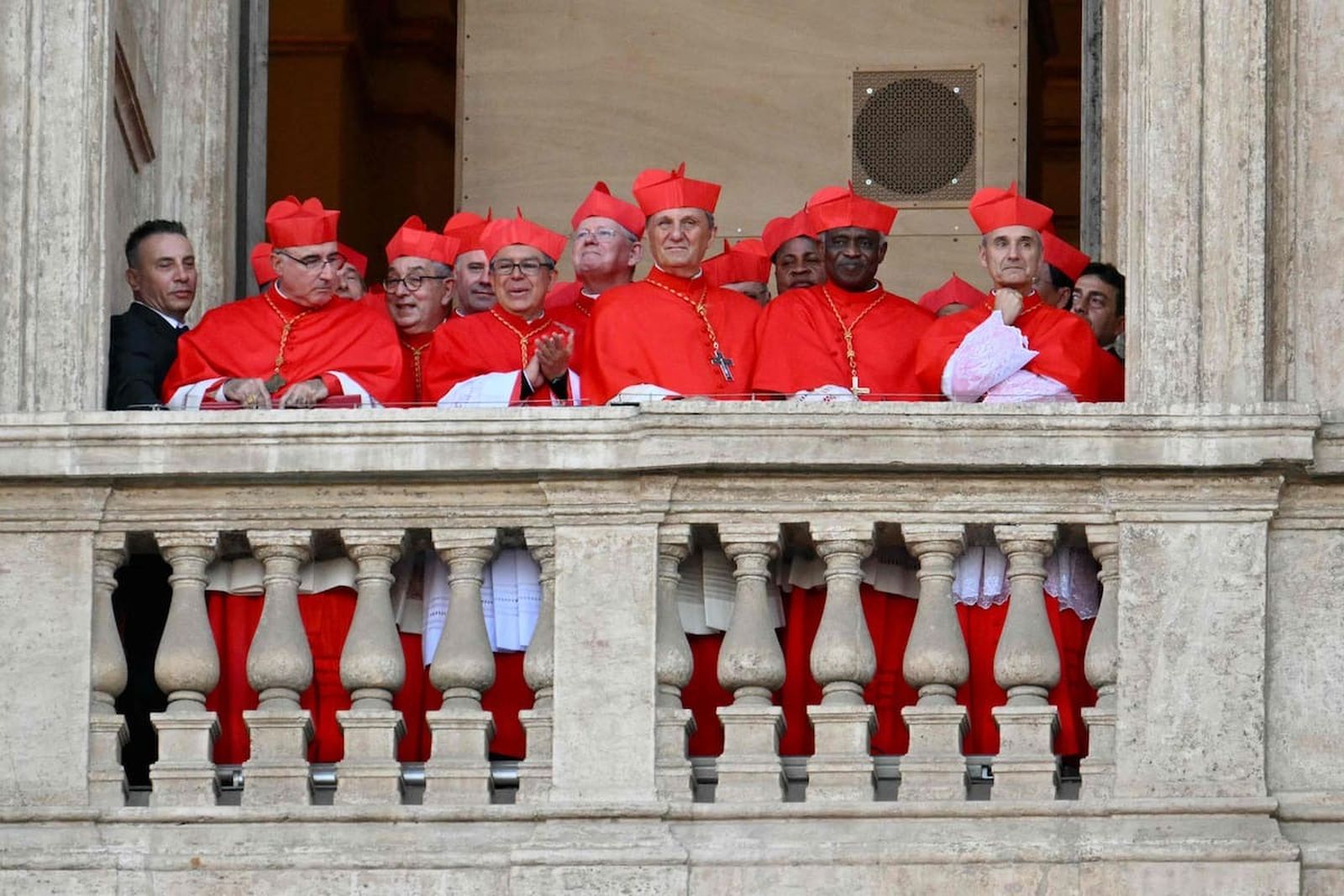 Cardenales en el balcón