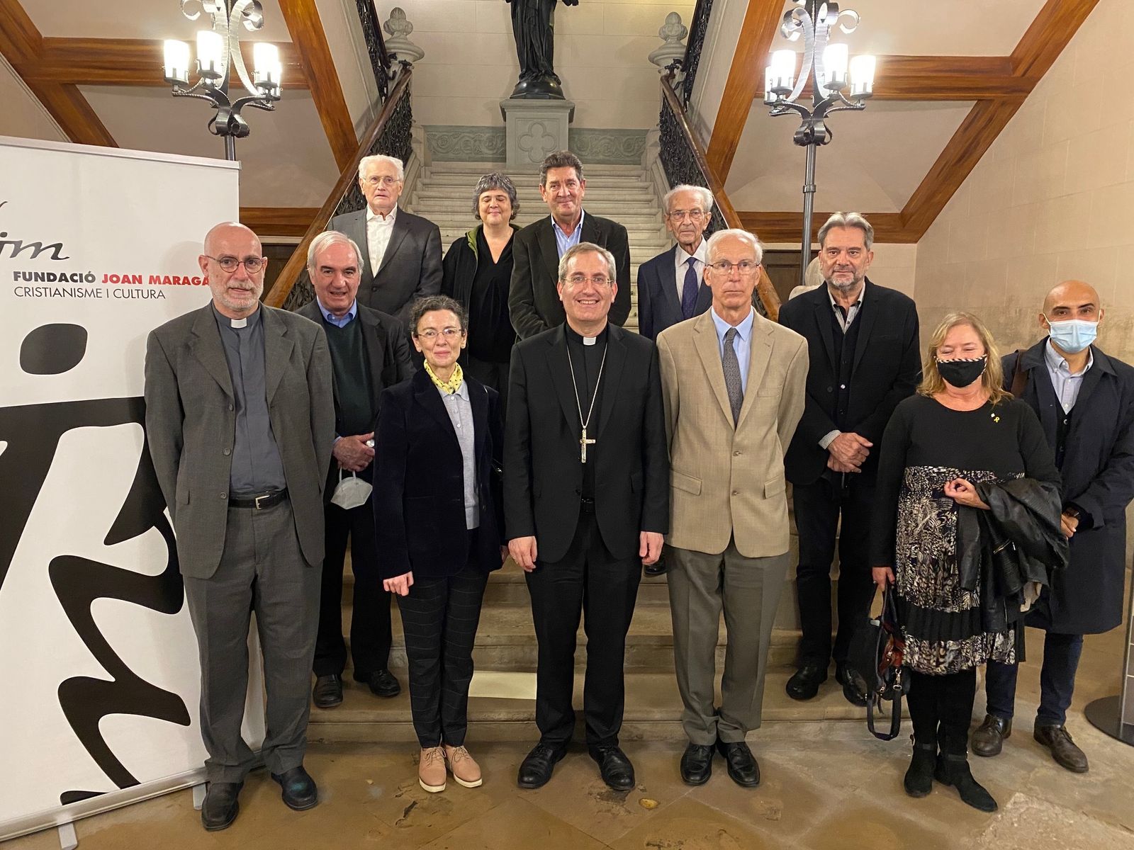 Miembros del patronato de la Fundació junto a Javier Vilanova, tras la inauguración del curso.