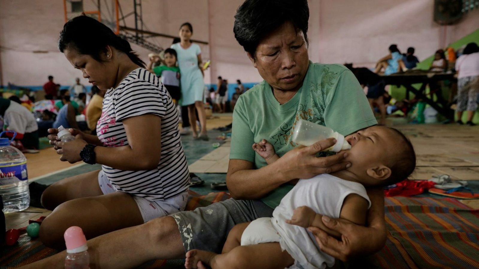 La erupción del volcán Taal ha provocado el desplamiento de miles de personas