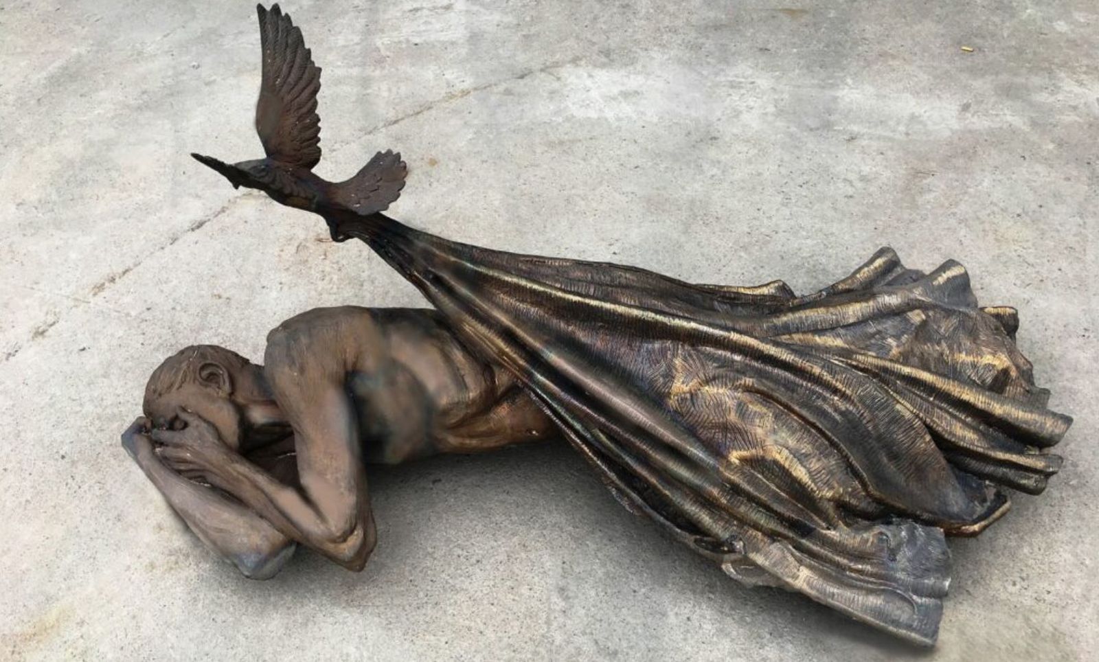 El Papa bendijo una estatua dedicada a los sin techo del mundo