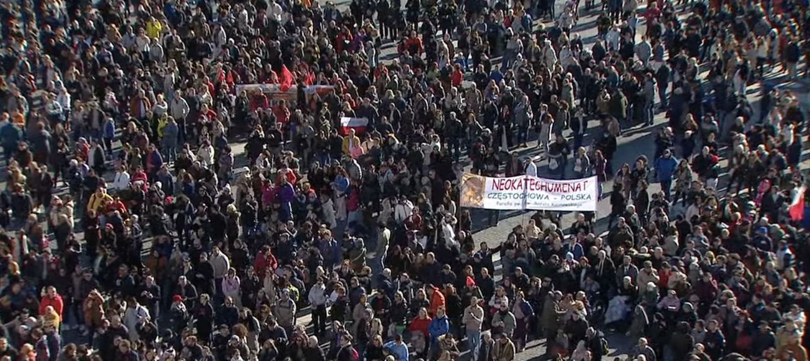 Miles de fieles en San Pedro