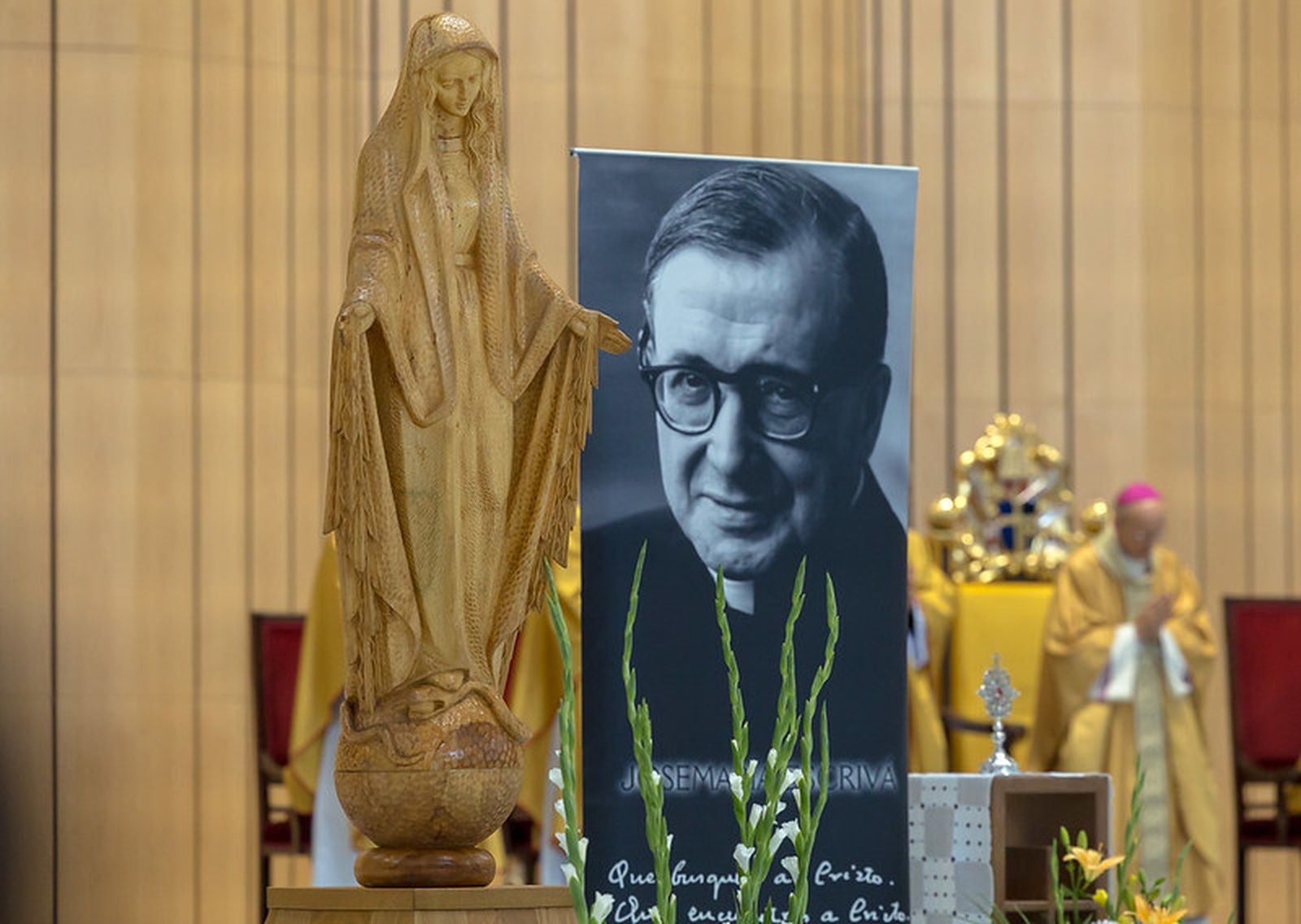 Ocariz  durante una eucaristía