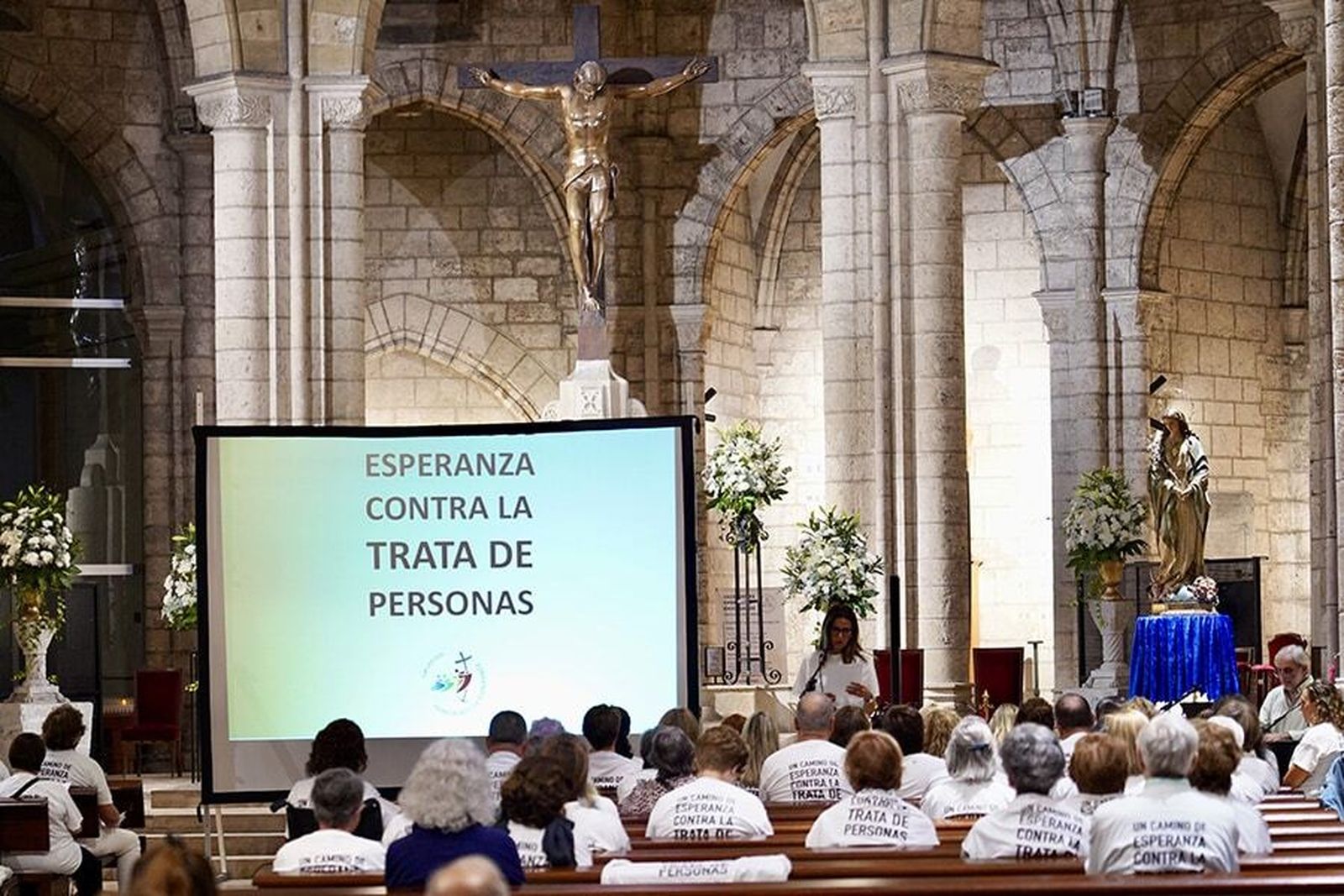 Inicio de la ruta en la Iglesia de Santa Catalina (A.Sáiz / Medios Comunicación Arzobispado Valencia