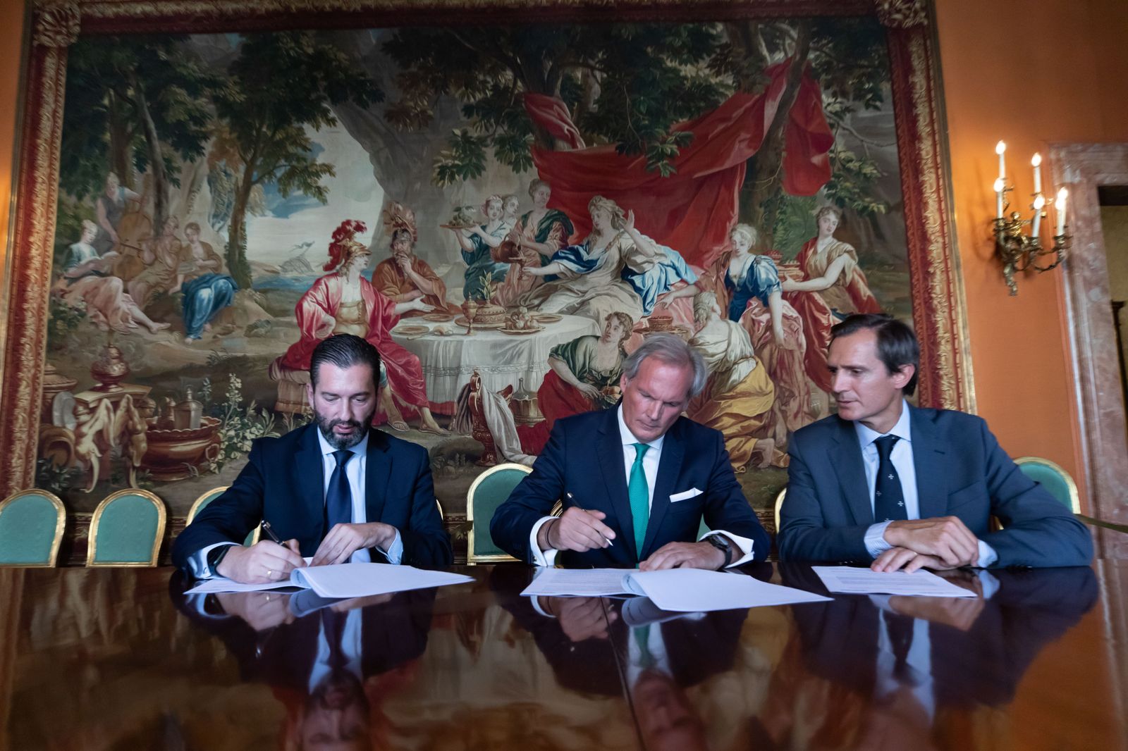 Firma del acuerdo entre Viajes el Corte Inglés y el Banco Sabadell
