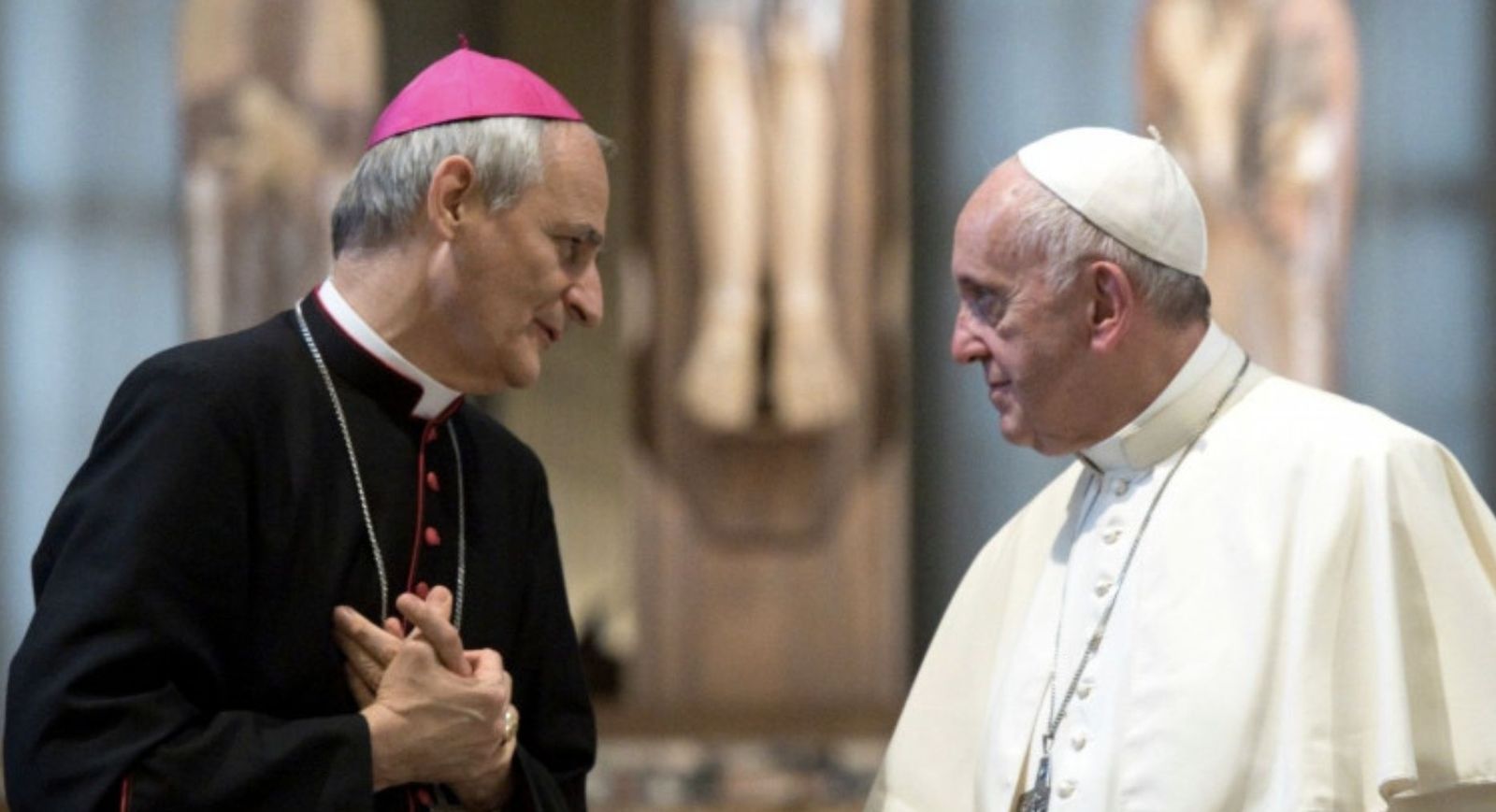 Monseñor Zuppi y el papa Francisco