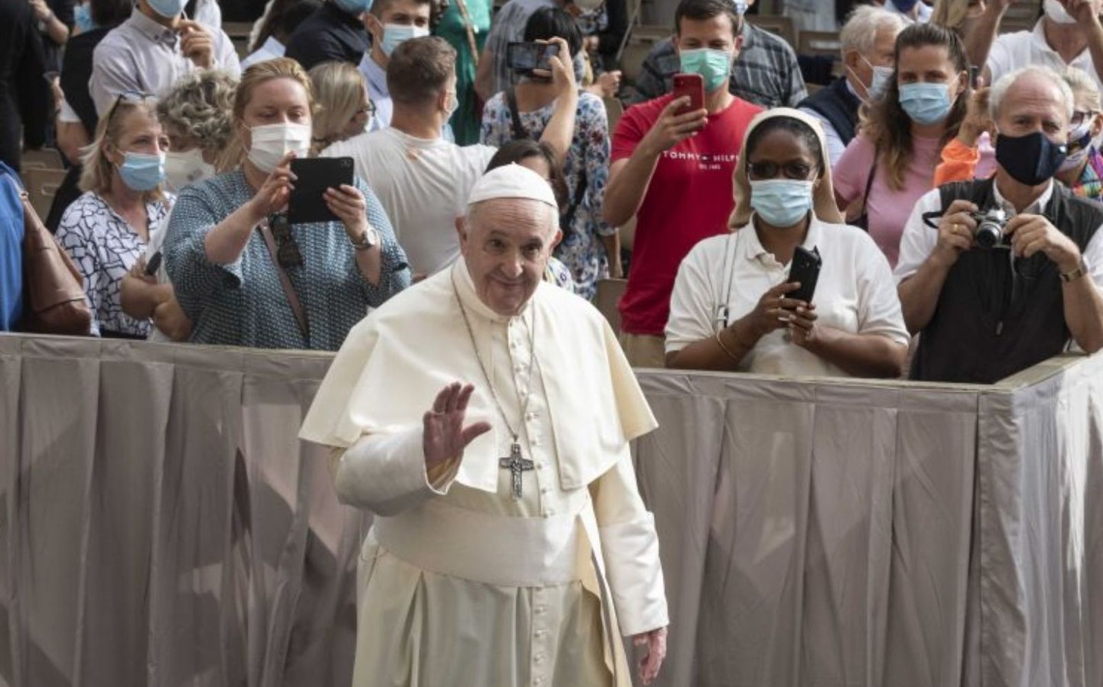 Audiencia en el patio de San Dámaso