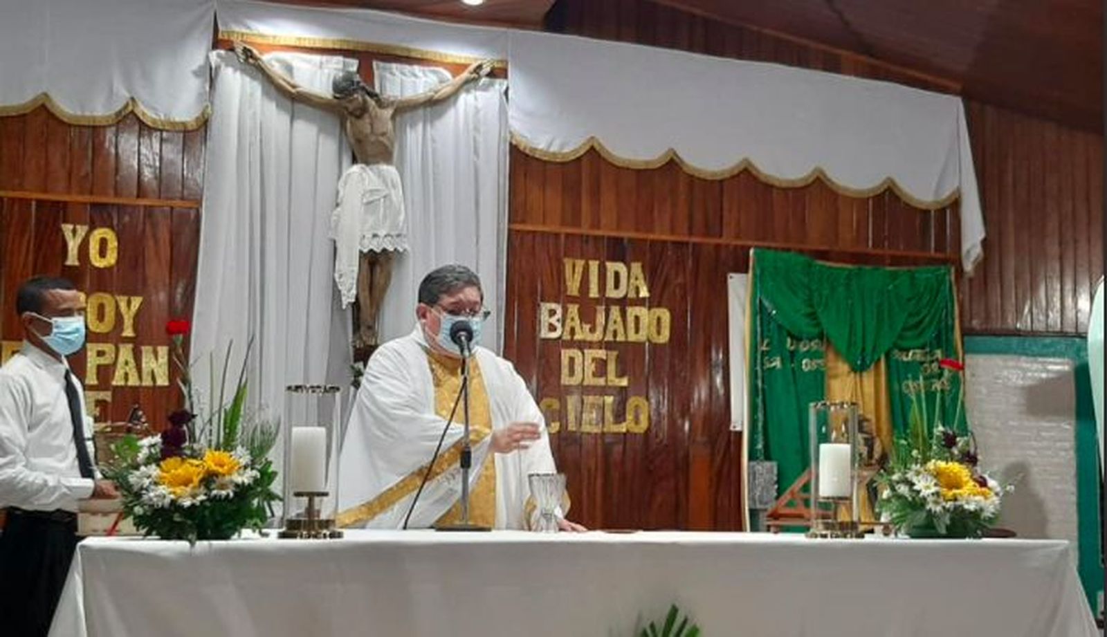 La Iglesia nicaragüense estudia suspender las misas presenciales tras el aumento de contagios en los templos del país