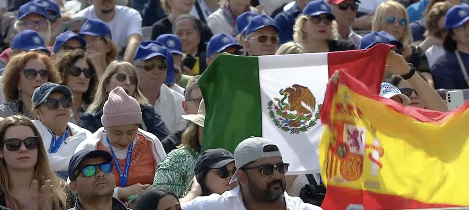Fieles españoles y mexicanos en la Audiencia