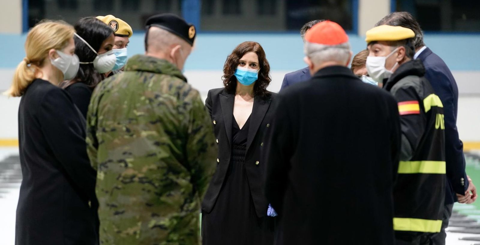 Díaz Ayuso y el cardenal Osoro, en el cierre de la morgue del palacio de hielo