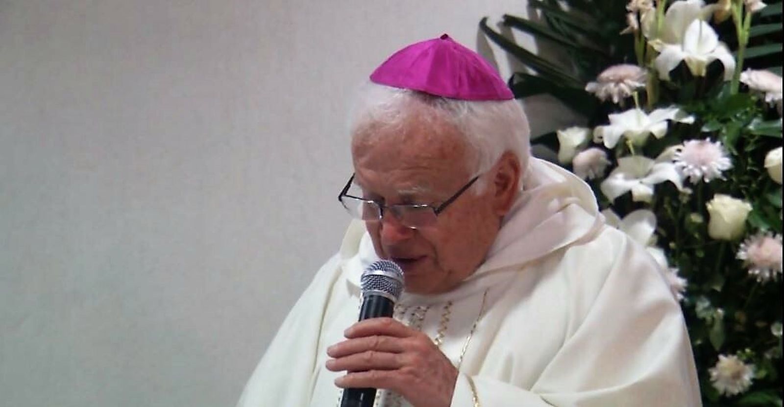 Obispo de Saltillo denuncia acoso del Ejército