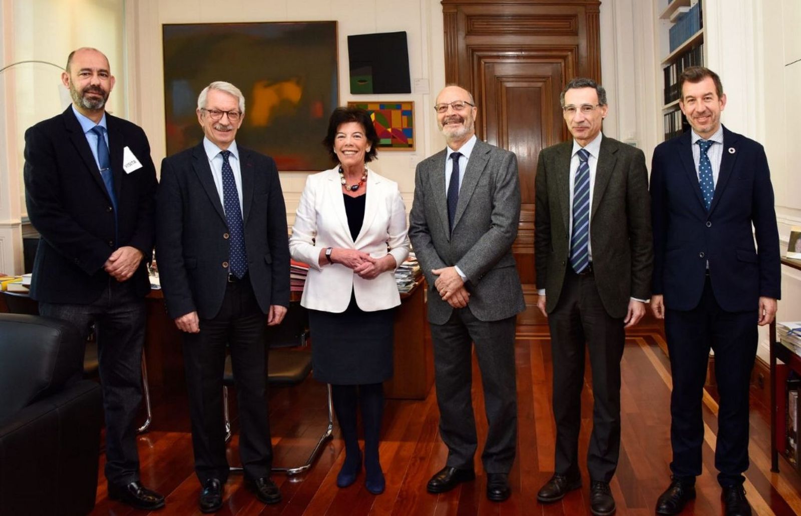 La Ministra de Cultura y los representantes de Escuelas Católicas