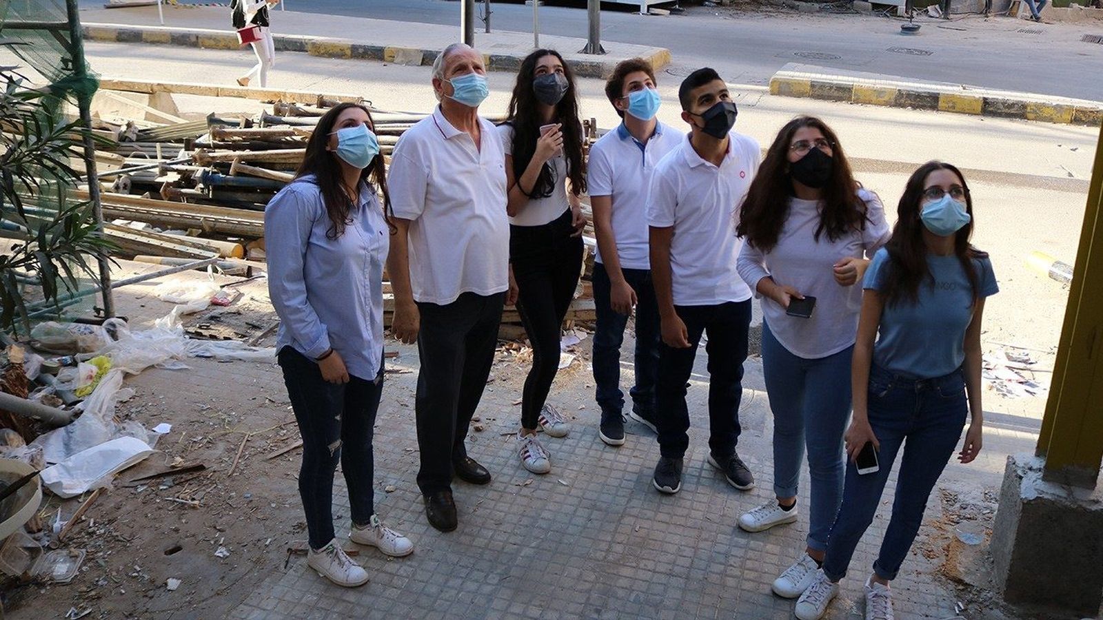 Hno Arsenio con sus alumnos