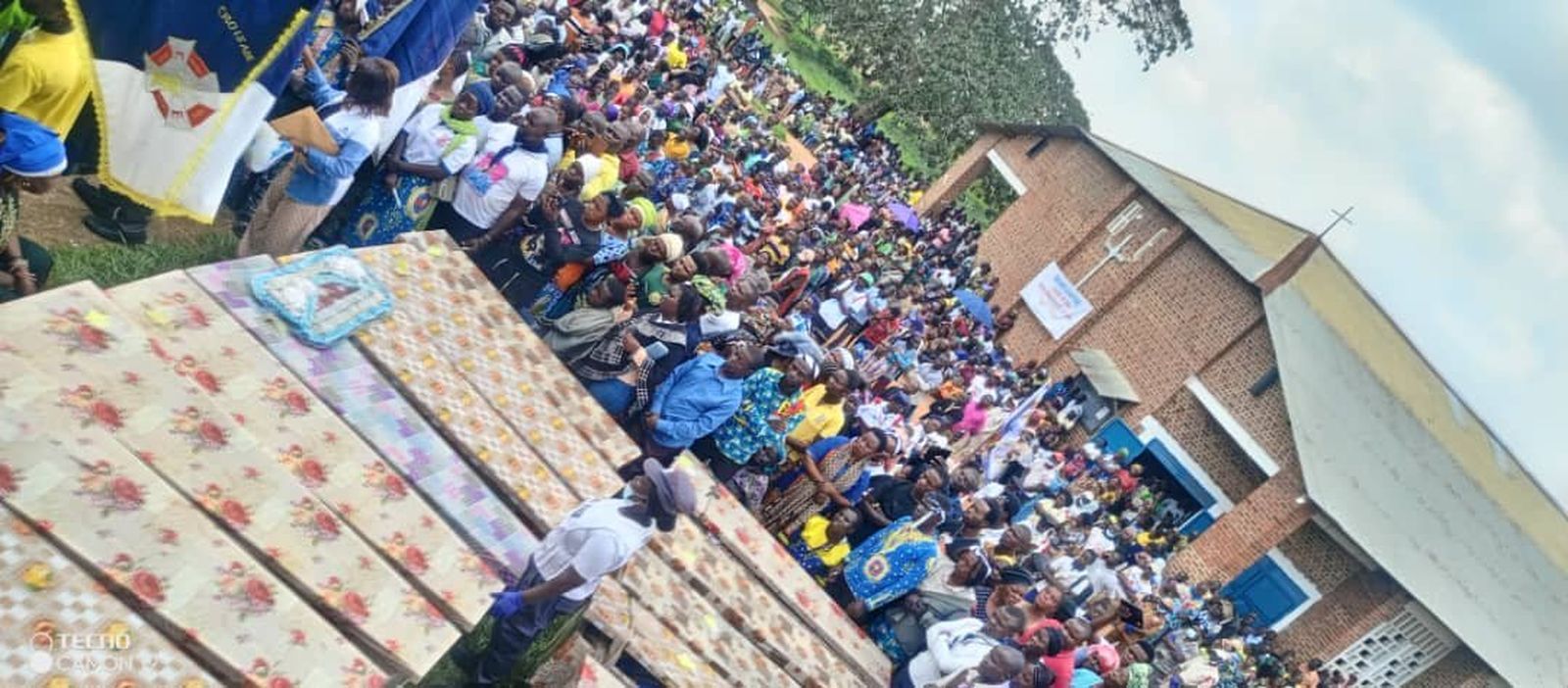 Entierro colectivo en Ituri. República Democrática del Congo.