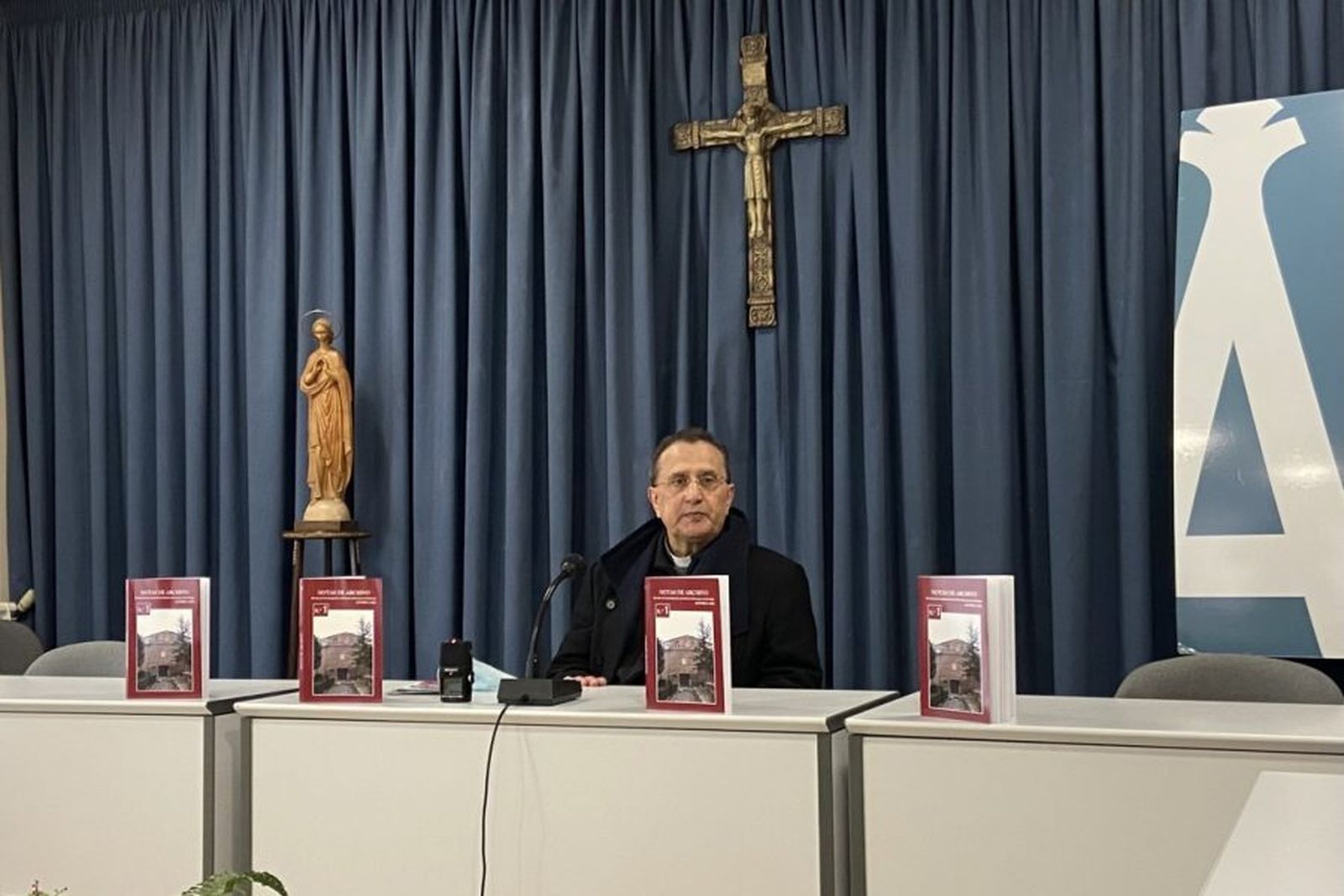 Presentación de 'Notas de Archivo'