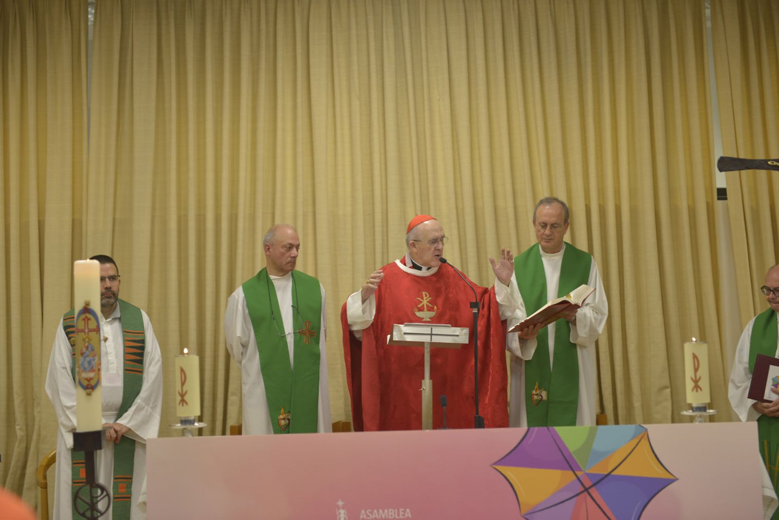 El cardenal Osoro en el encuentro de ADSIS