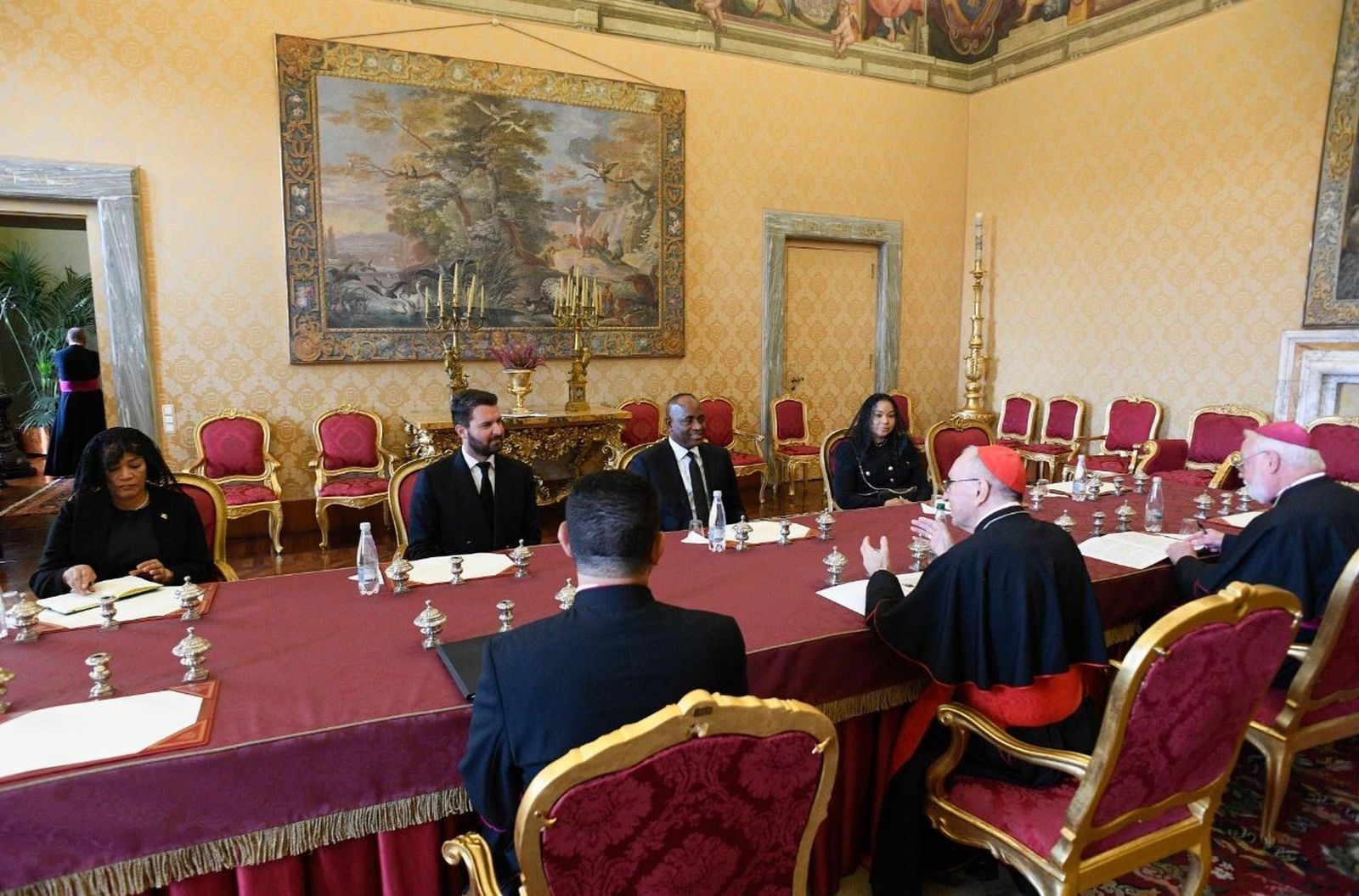 Coloquios en la Secretaria de Estado