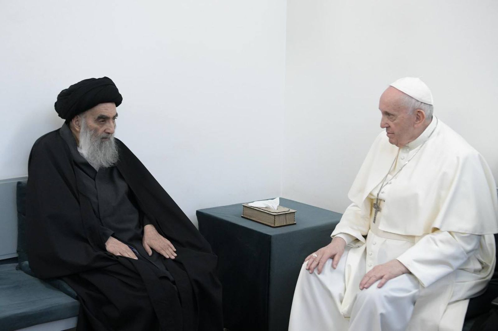 Una imagen para la historia: el Papa Francisco, con Ali Al Sistani