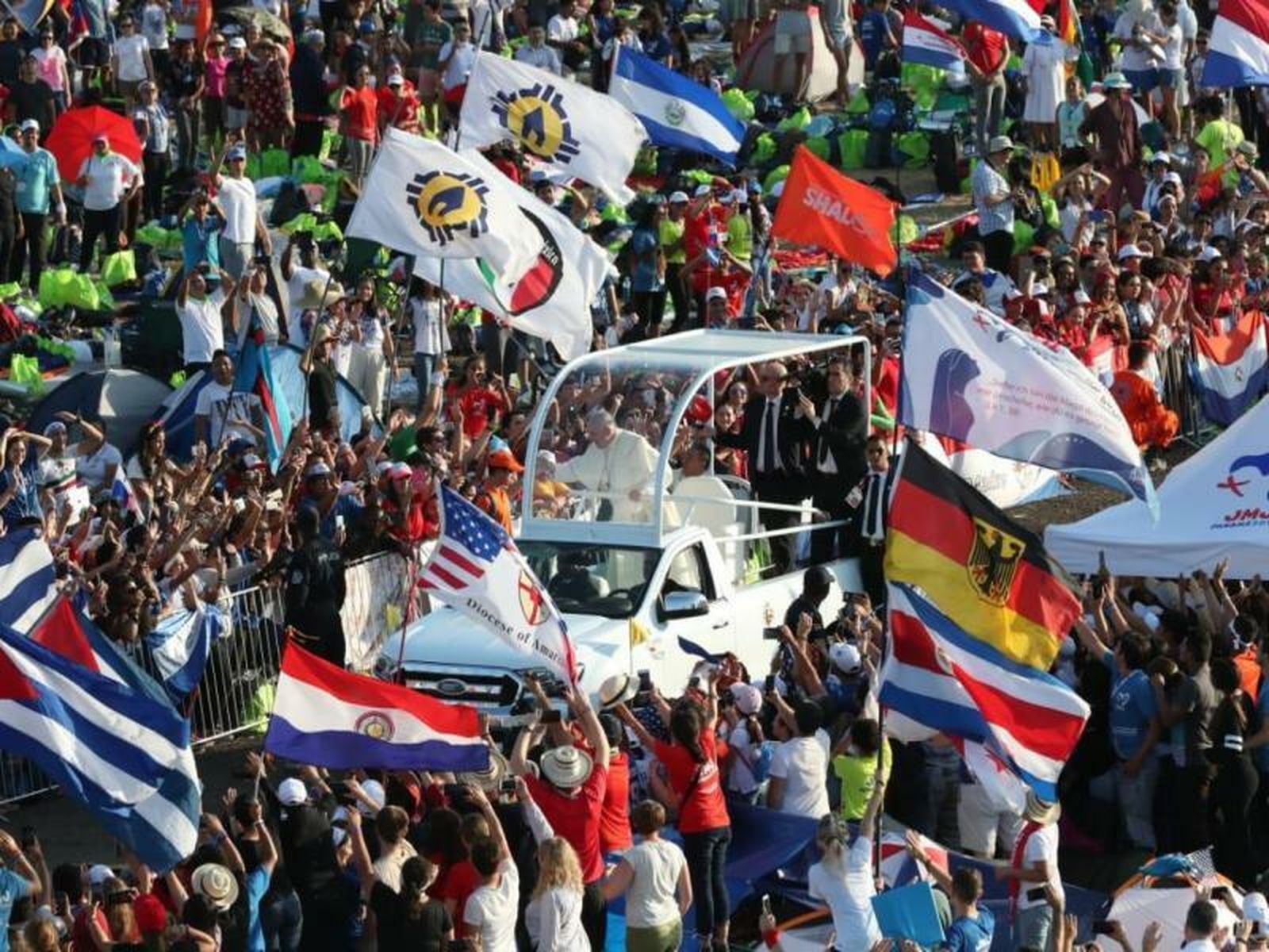 "¡Dejemos que el Señor nos enamore!", clama Francisco ante 600.000 jóvenes en Panamá