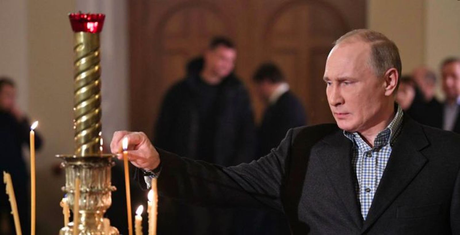 Putin celebró la Navidad ortodoxa en la iglesia donde fue bautizado