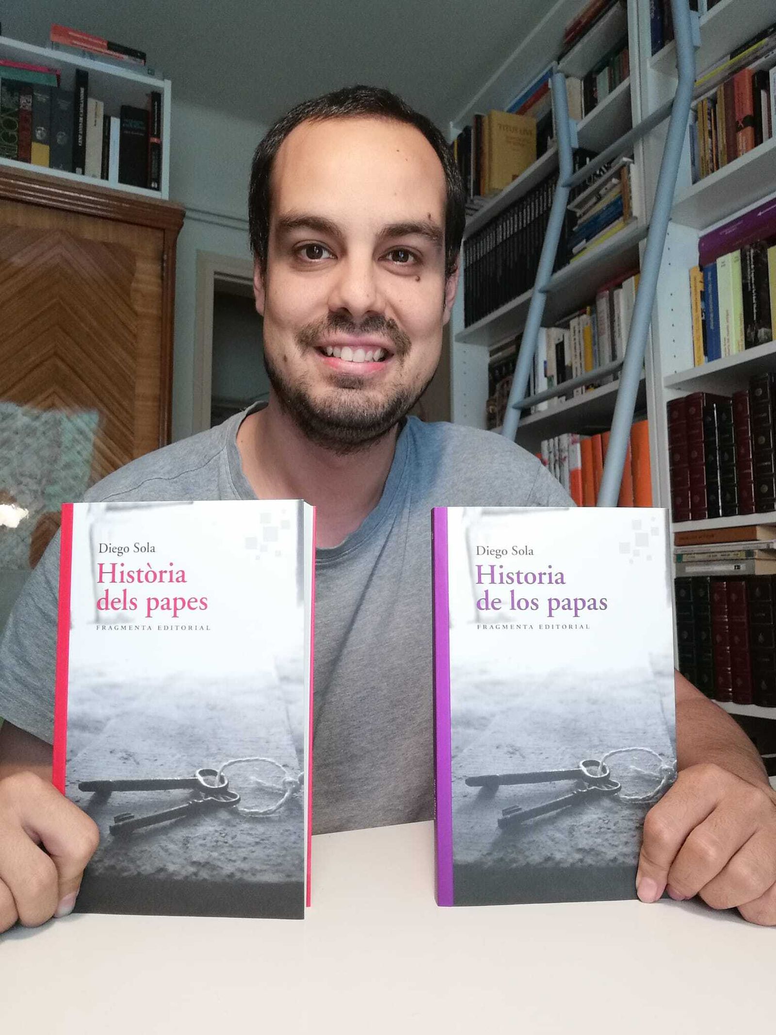 Diego Sola, autor de 'Historia de los Papas' (Fragmenta)