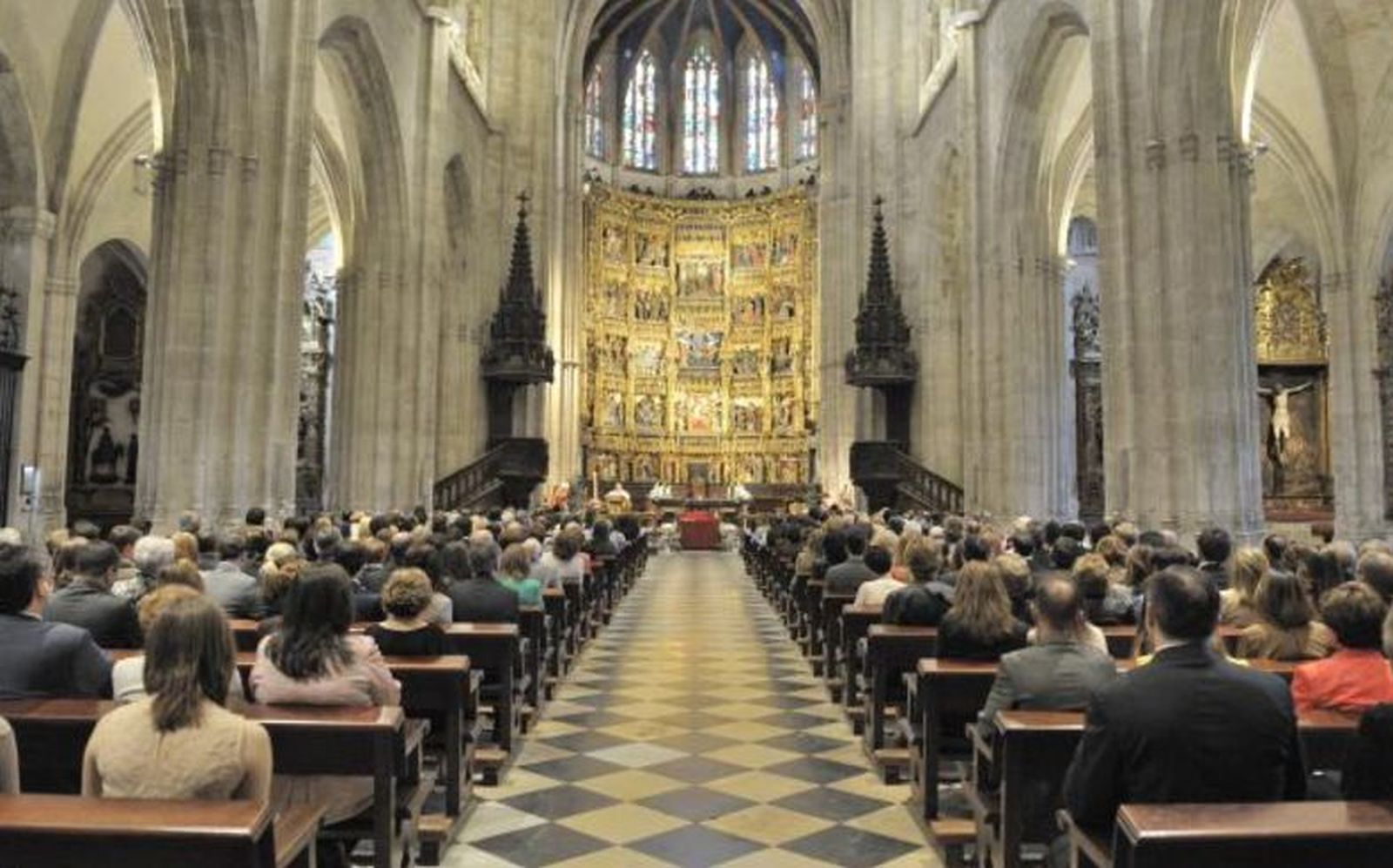Vista interior de la catedral de Oviedo