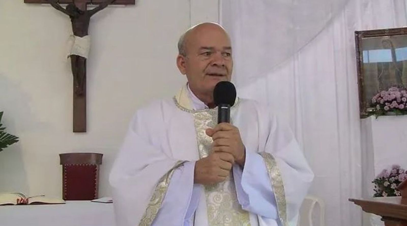 Policía detiene al padre Frutos Valle, administrador 'Ad Omnia' de la Diócesis de Estelí