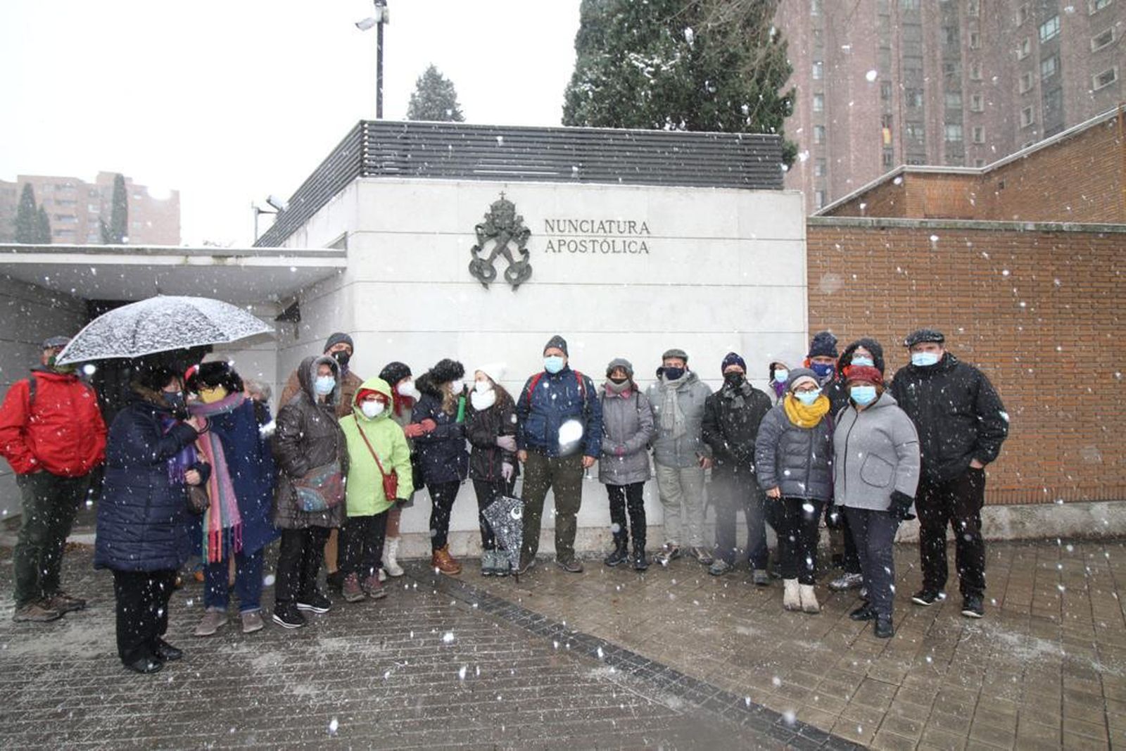 Los vecinos de La Cañada piden al Papa "su consuelo y su mediación" para que vuelva la luz este rincón olvidado de Madrid
