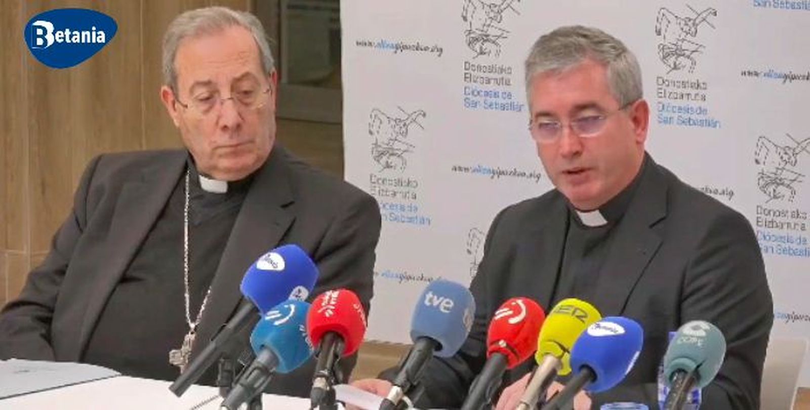 Fernando Prado y Francisco Pérez, durante la rueda de prensa en San Sebastián