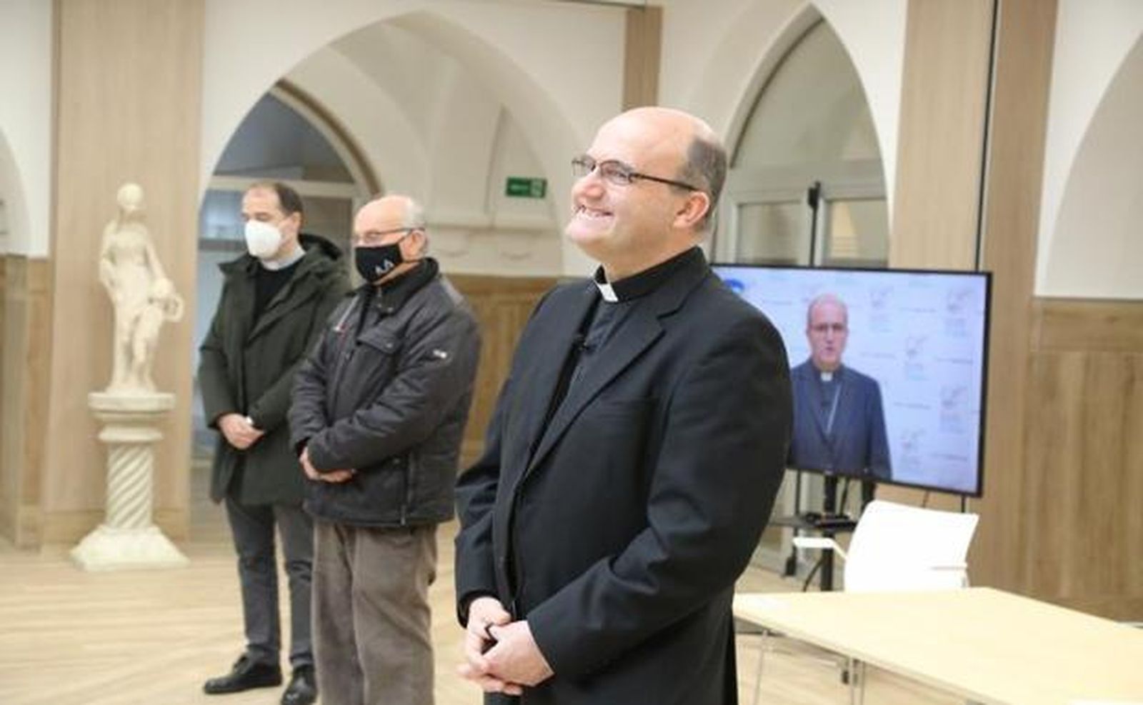 Munilla, durante el anuncio de su marcha